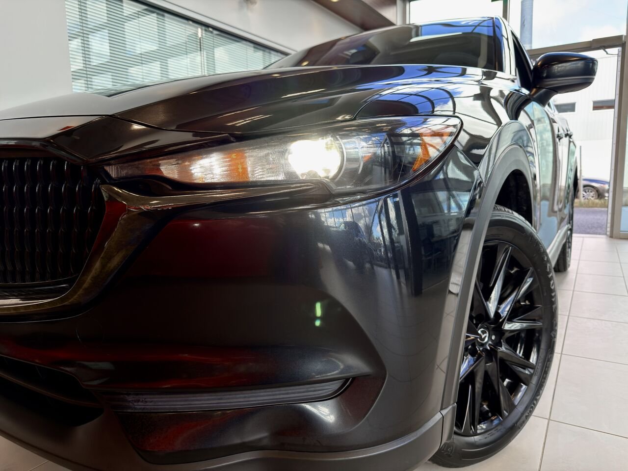 2021 Mazda CX-5 Black Notre-Dame-des-Prairies - photo #4