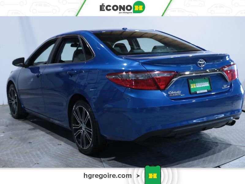 2016 Toyota Camry Blue Blainville - photo #5