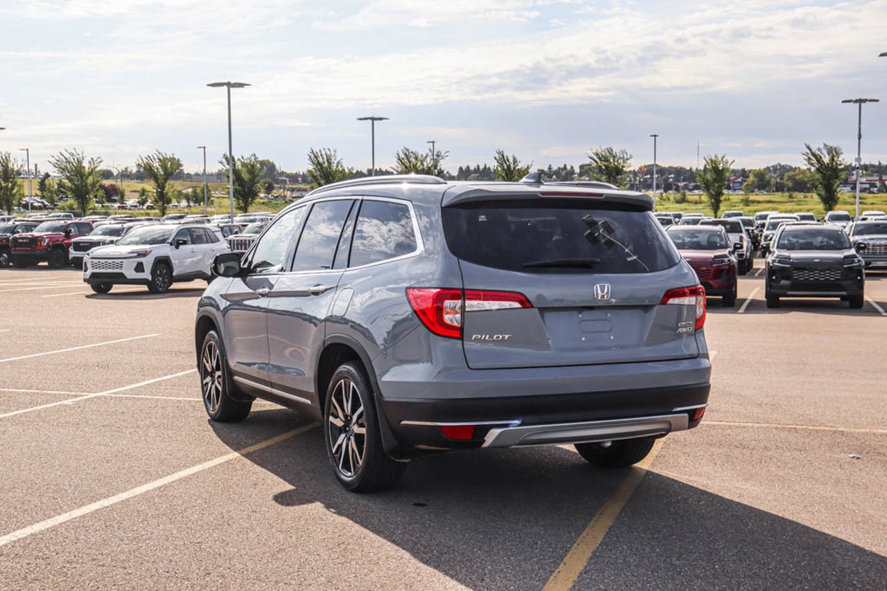 2022 Honda Pilot Touring 7-Passenger AWD Grey Sherwood Park - photo #5