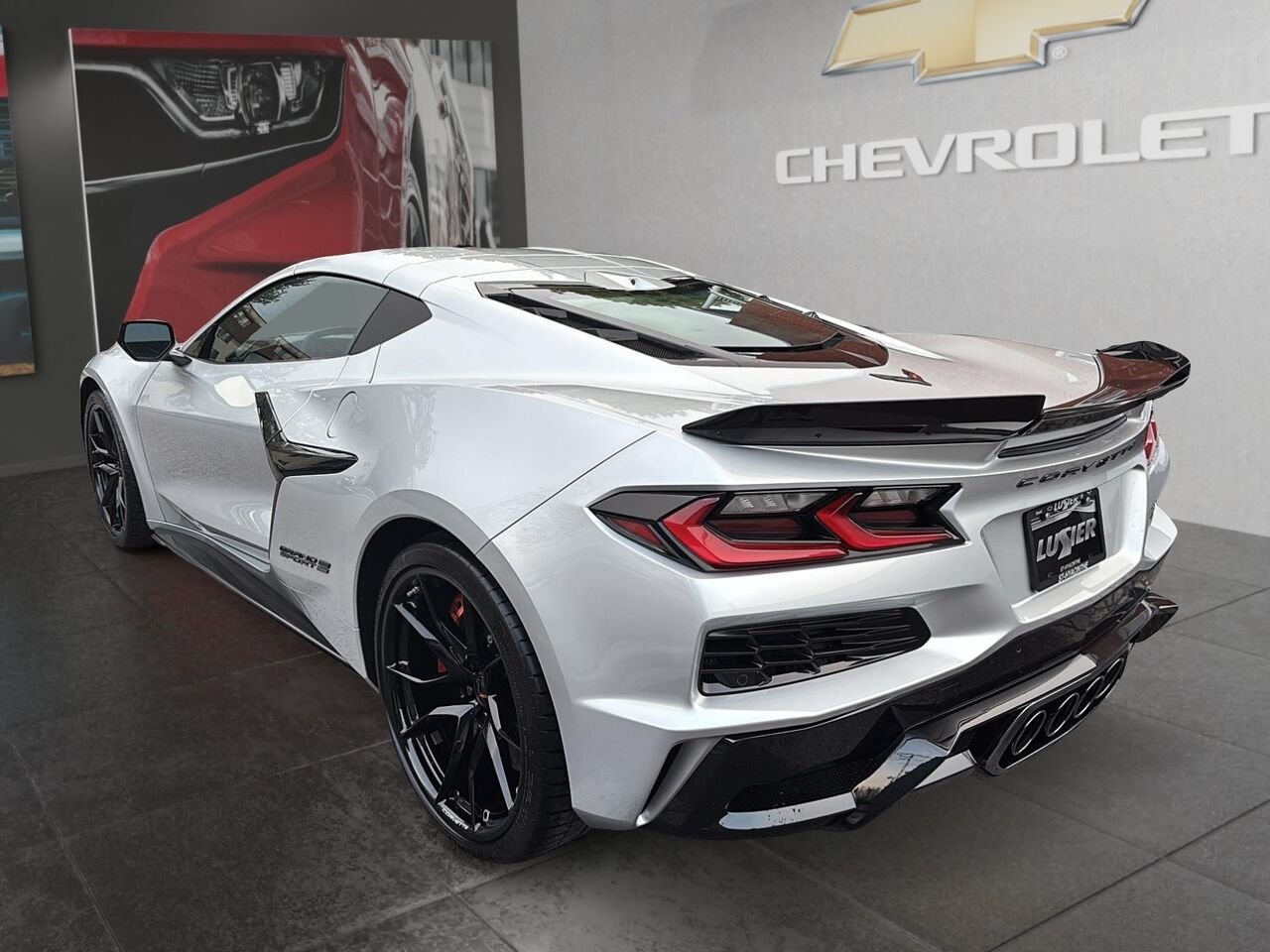 CHEVROLET Corvette 3LT 2027 ARGENT LAME METALLISE Saint-Hyacinthe - photo #3