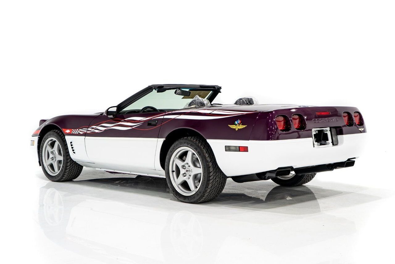 1995 Chevrolet Corvette *PRIX EN USD* RPO Z4Z PACE CAR PRESENTED IN DELIVERY PACKAGING WITH ONLY 192MILES (307KM) FROM NEW White Montreal - photo #72