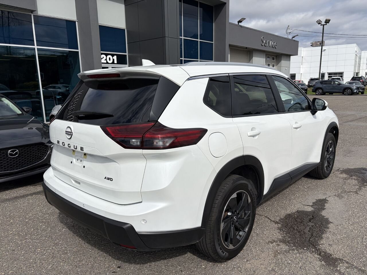 Nissan Rogue SV TI avec ensemble toit ouvrant 2025 Blanc Montmagny - photo #4