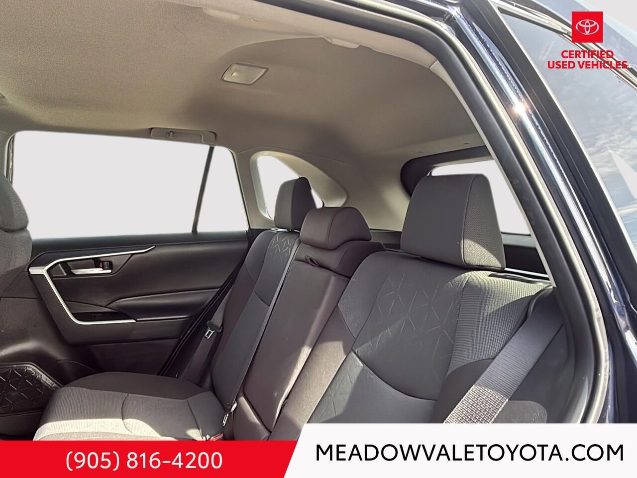 2025 Toyota RAV4 Sunroof, Sunroof, Power Seat, Power Rear Tailgate, Push button start Blue Mississauga - photo #18