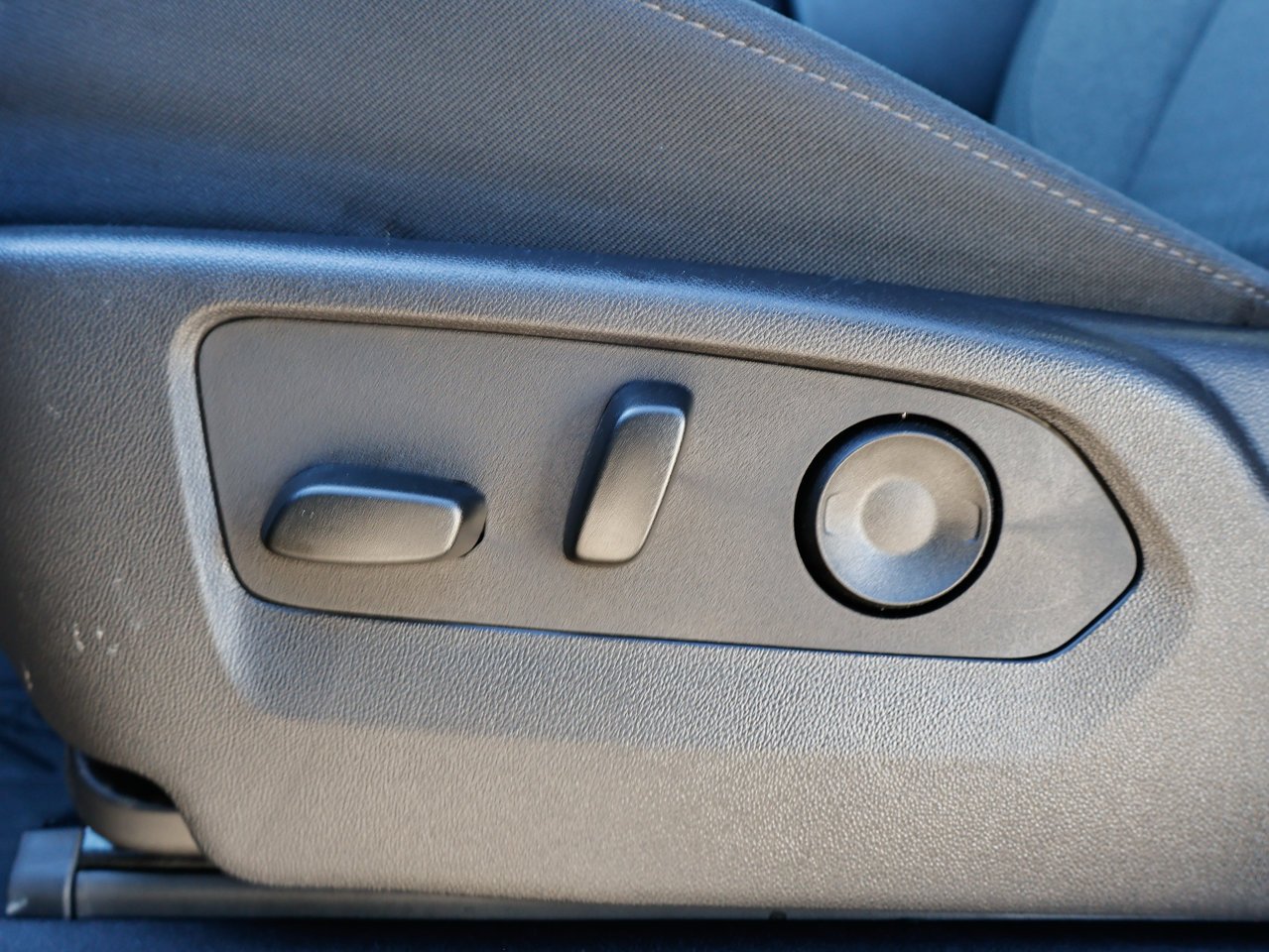 2025 Chevrolet Silverado 3500HD 4WD Crew Cab 159 LT Black Sherwood Park - photo #16