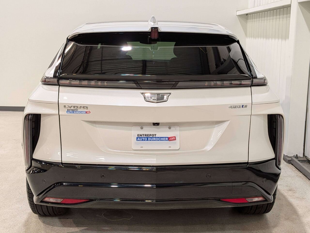 2024 Cadillac LYRIQ 4dr Sport w/1SJ White Mirabel - photo #5