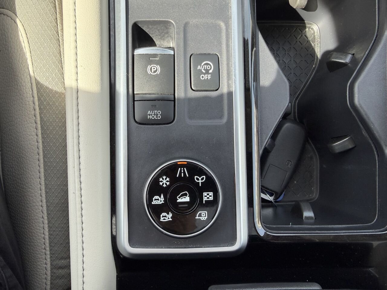 Nissan Pathfinder 2024 Bleu Thetford Mines - photo #33