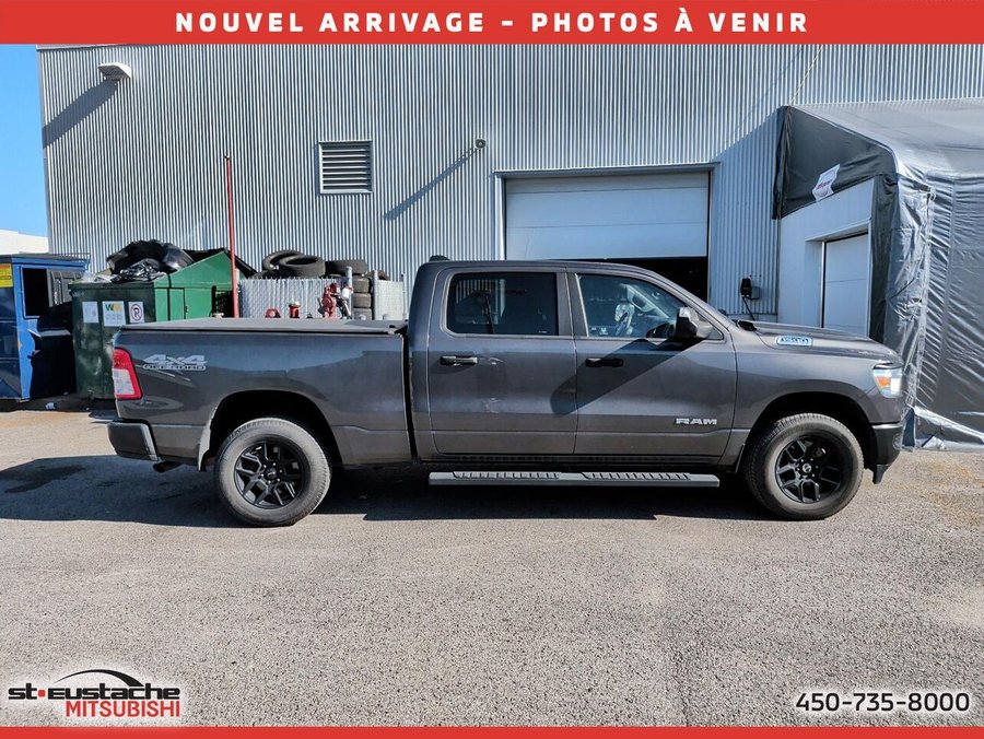 Ram 1500 Tradesman cabine d'équipe 4x4 caisse de 6 pi 4 po-6 place,couvert de boite,carplay/android auto 2022 Argent
