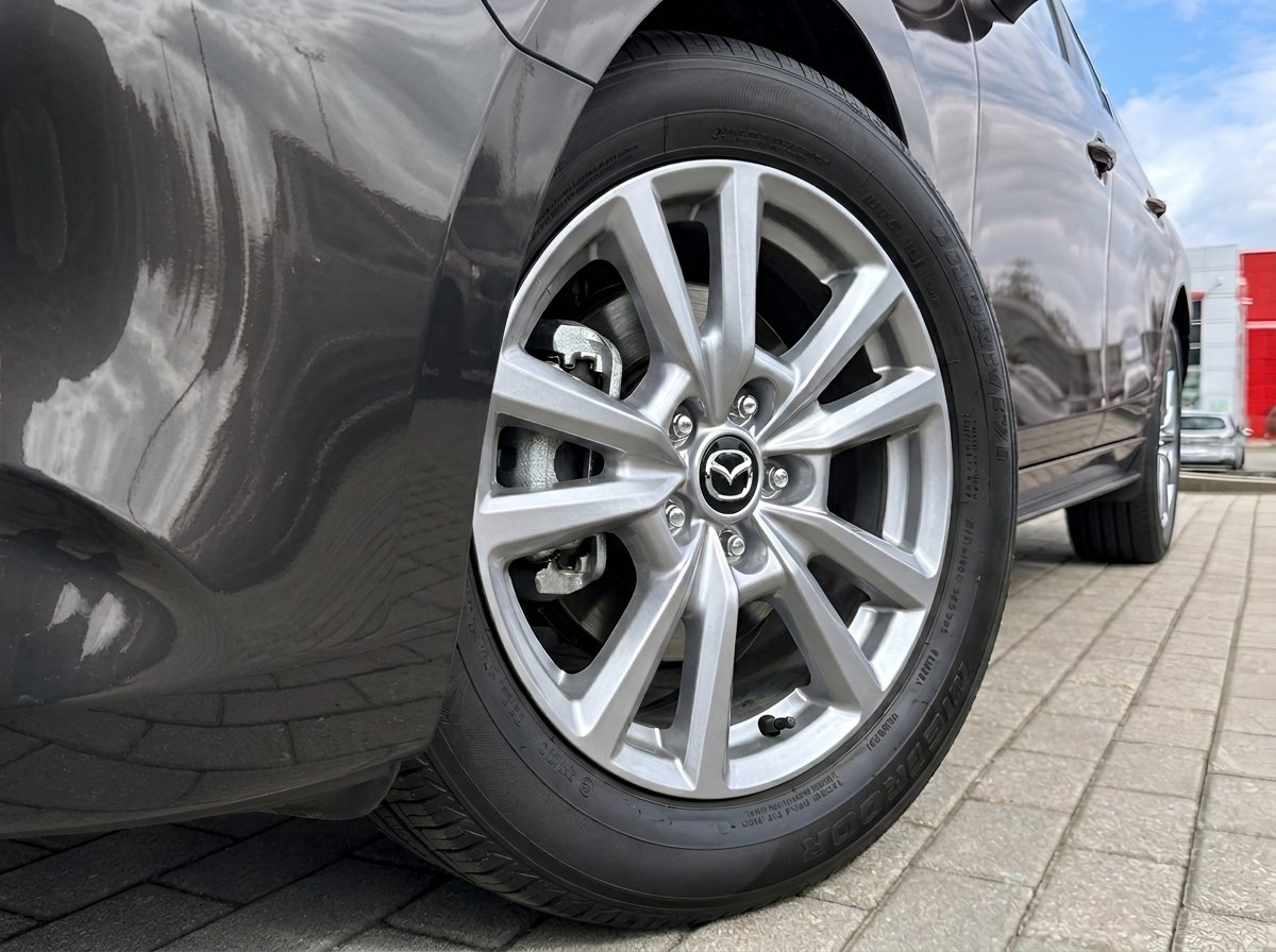 2026 MAZDA Mazda3 Sport Machine Grey Metallic Notre-Dame-des-Prairies - photo #7