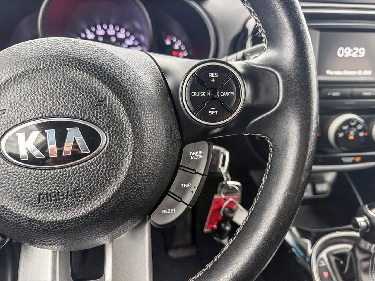 Kia Soul KNDJP3A55K7687840 2019 Blanc Mirabel - photo #18