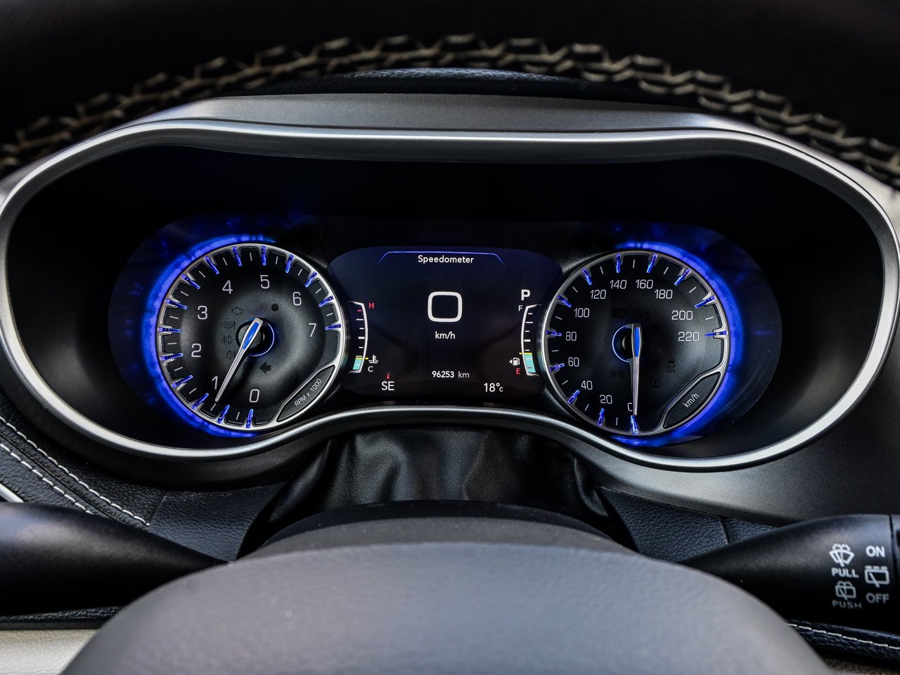 2023 Chrysler Pacifica Touring L AWD White Sherwood Park - photo #17