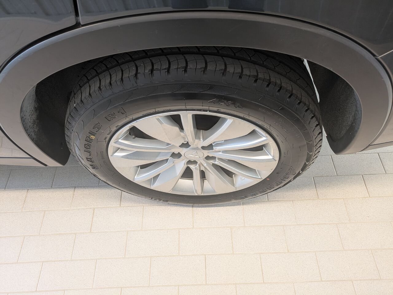2025 Mitsubishi Outlander Grey Gatineau - photo #4