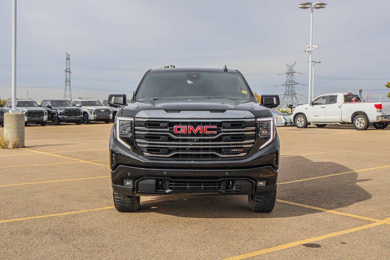 2022 GMC Sierra 1500 4WD Crew Cab 147 AT4 Black Sherwood Park - photo #2