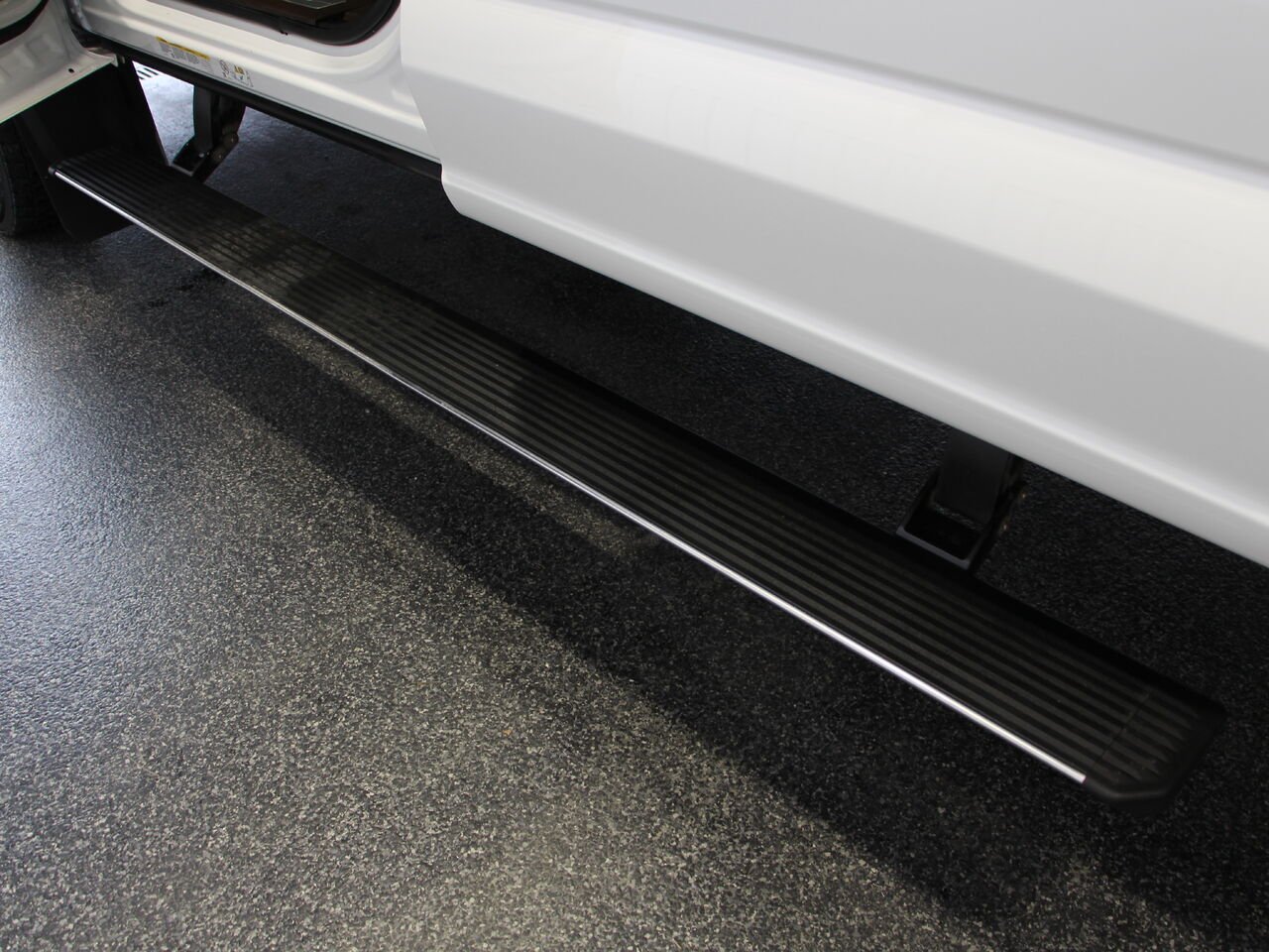 Ford Super Duty F-450 DRW King Ranch cabine 6 places 4RM caisse de 8 pi 2024 Blanc Châteauguay - photo #32