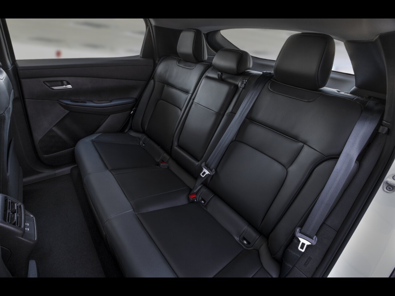 NISSAN LEAF 2026 Blanc Everest nacré triple couche/Noir Ste-Foy - photo #4