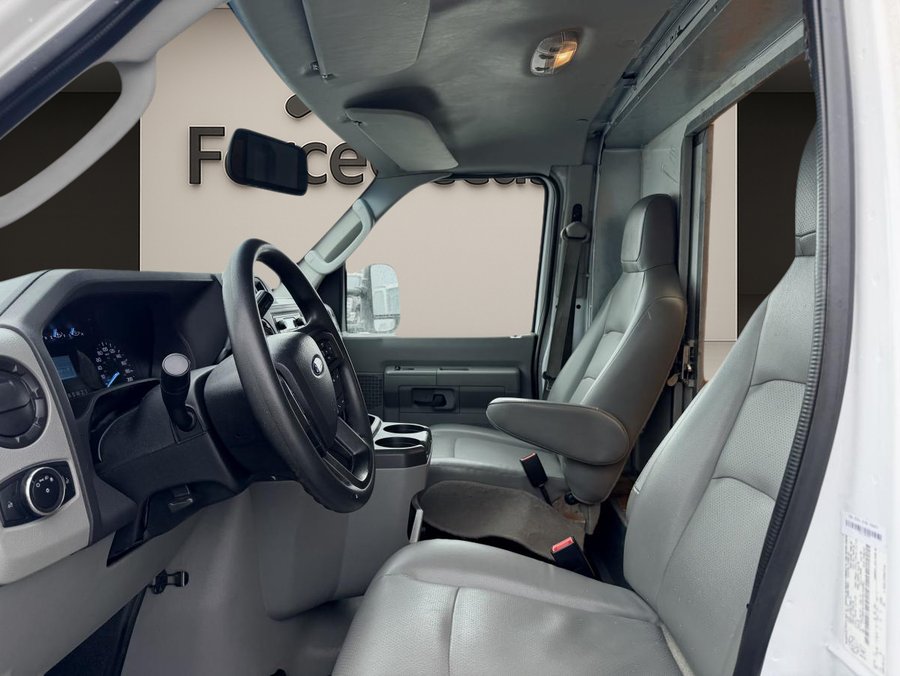 Ford E-450 2023 2023 Blanc