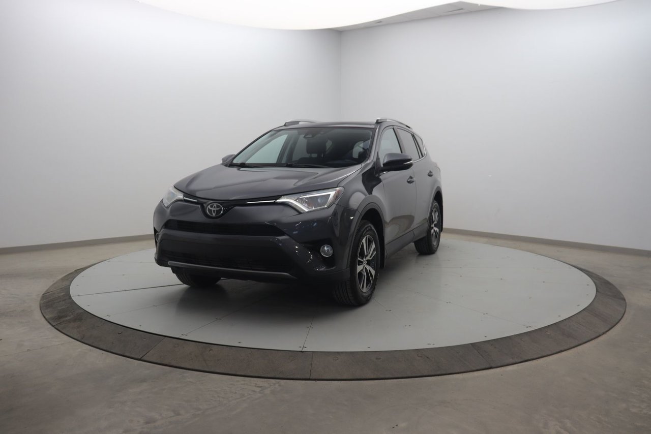 Toyota RAV4 XLE 2018 Gris Baie-Comeau - photo #0