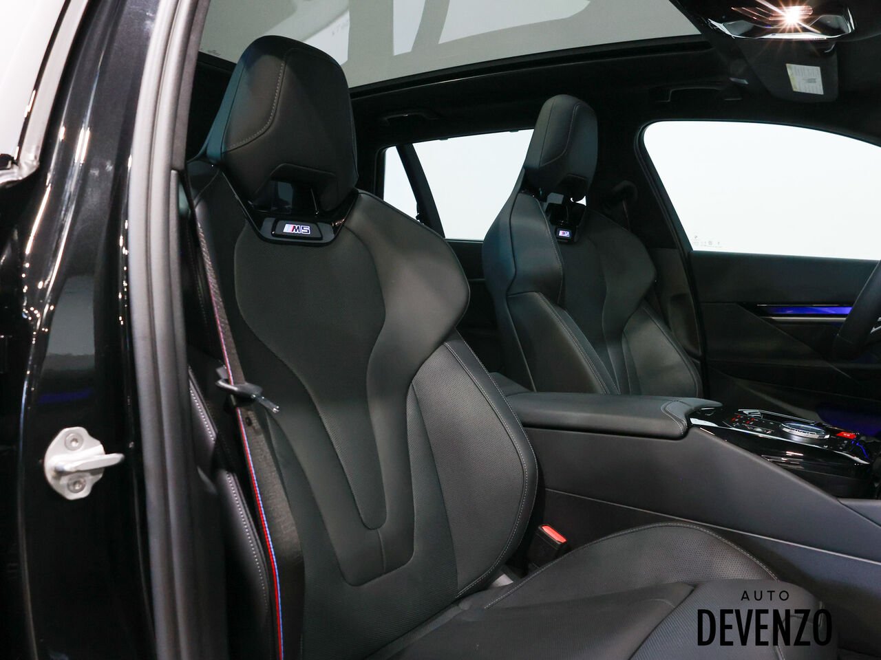 BMW M5 2027 Noir Saint-Eustache - photo #7