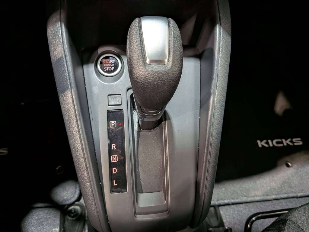 2024 Nissan Kicks S FWD Black Val-David - photo #27