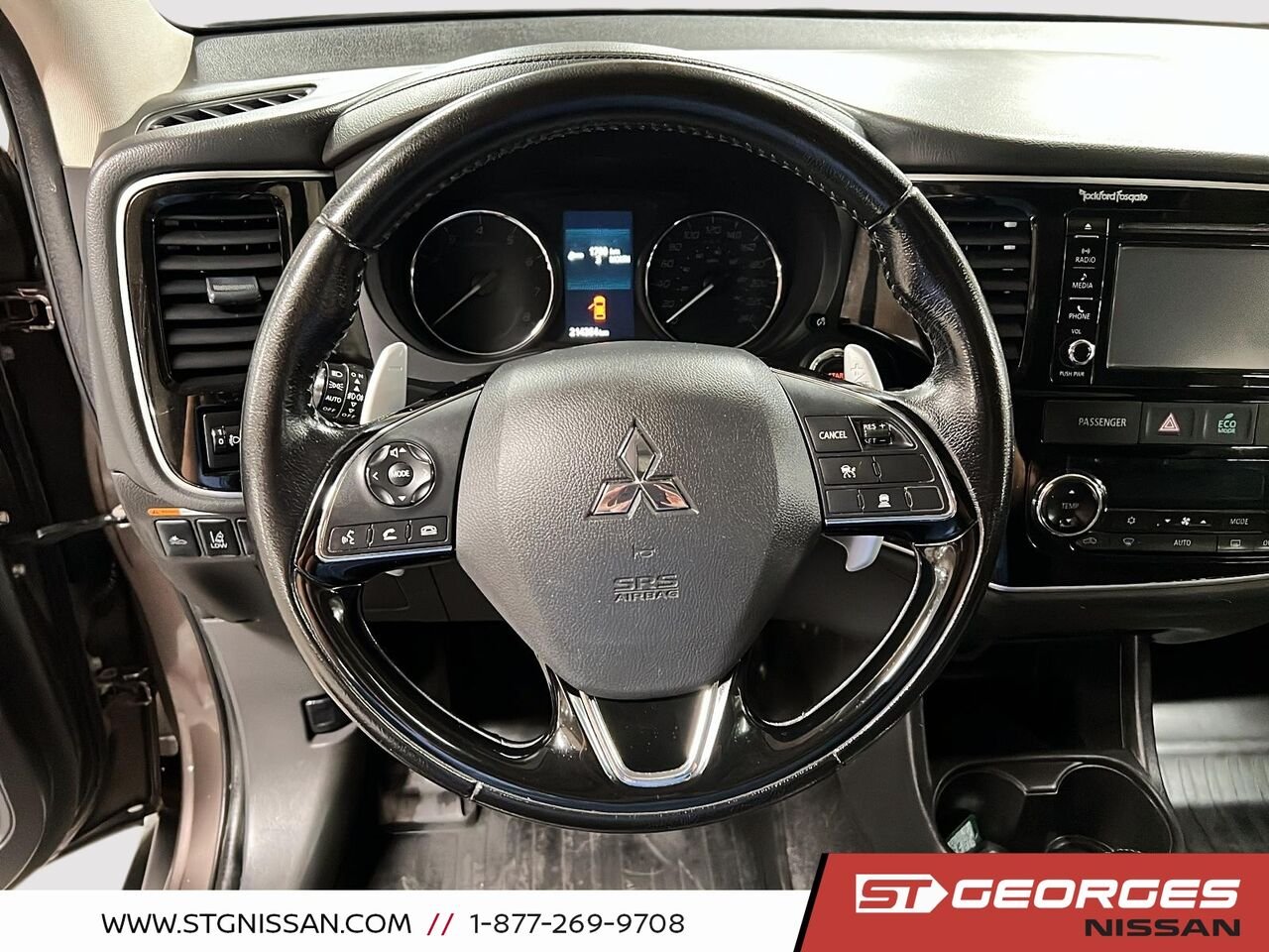 Mitsubishi Outlander GT 2016 Bronze Saint-Georges - photo #11