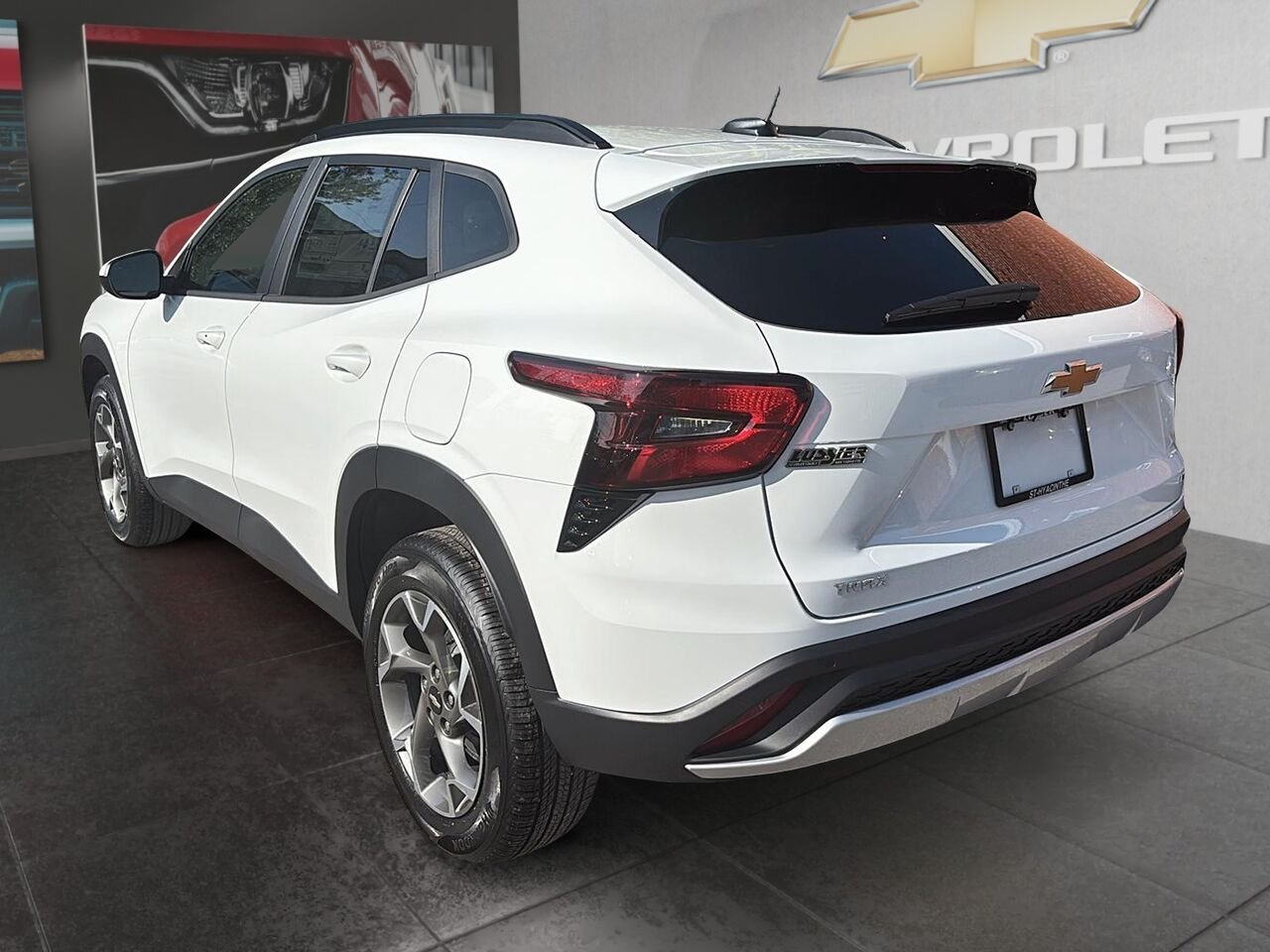 CHEVROLET Trax LT 2026 BLANC SOMMET Saint-Hyacinthe - photo #3