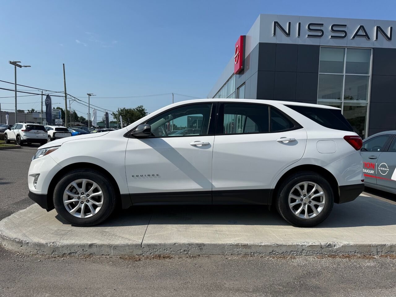2018 Chevrolet Equinox White Châteauguay - photo #7