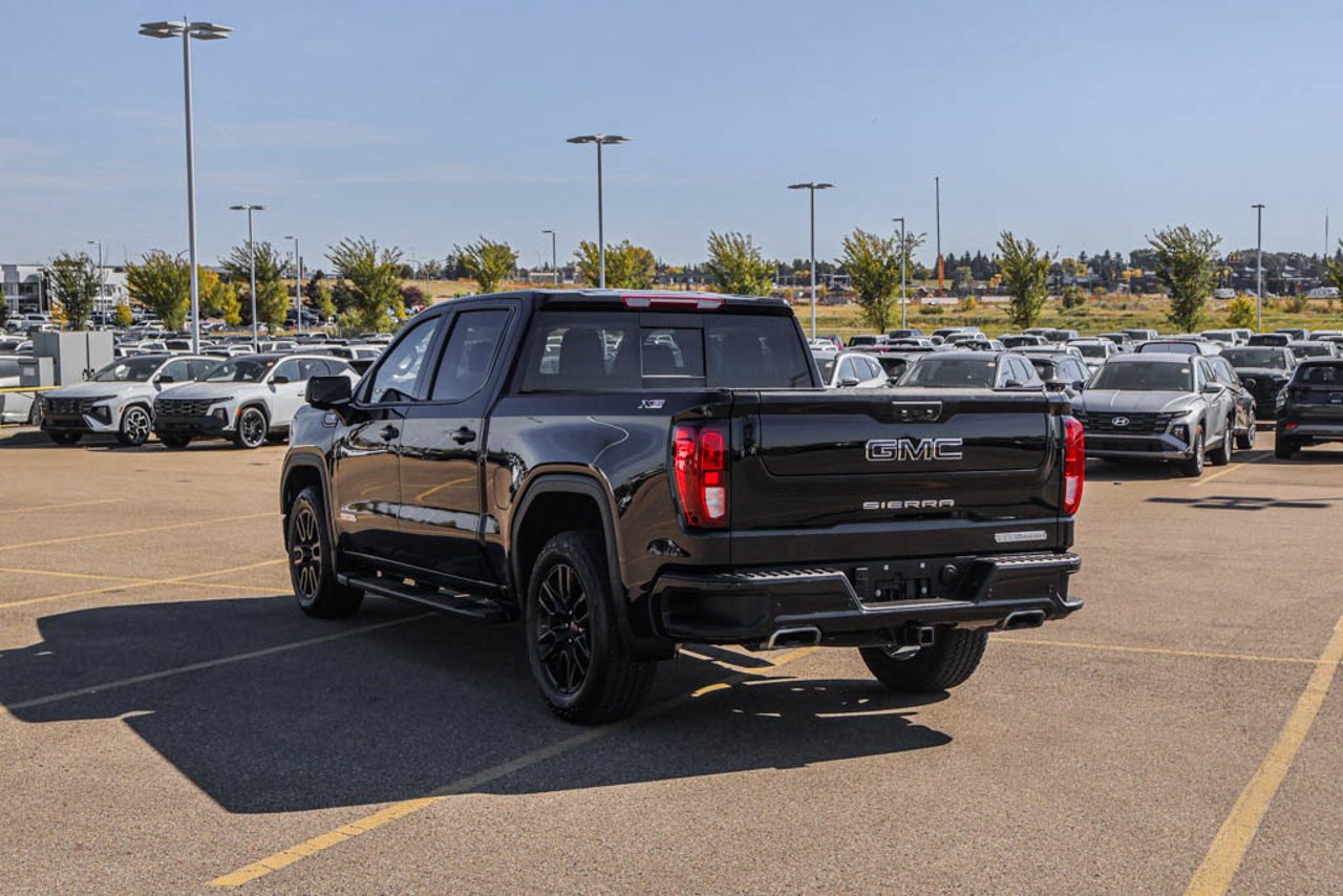 2024 GMC Sierra 1500 4WD Crew Cab 147 Elevation Black Sherwood Park - photo #5