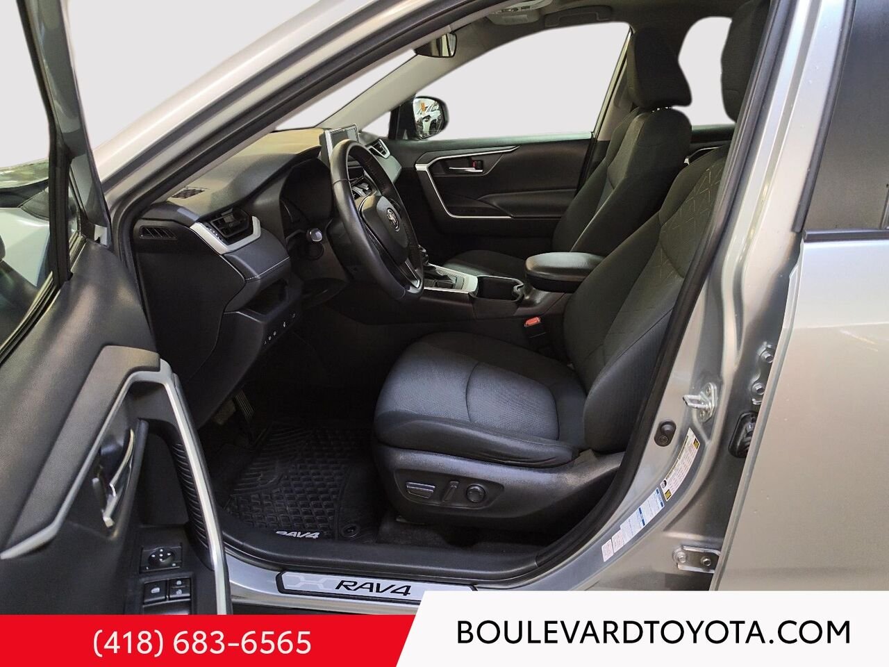 2023 Toyota RAV4 100594A-95 | XLE, AWD Silver Québec - photo #8