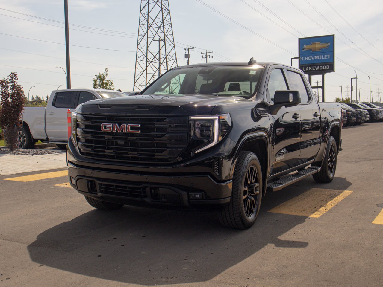 2024 GMC Sierra 1500 4WD Crew Cab 147 Elevation Black Sherwood Park - photo #3