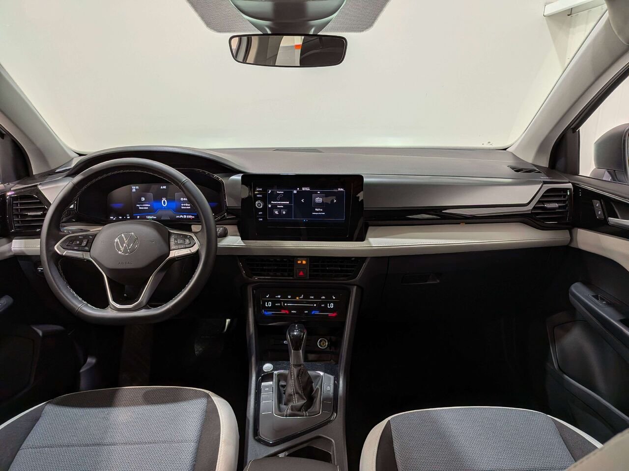 2025 Volkswagen Taos Trendline FWD White Val-David - photo #12