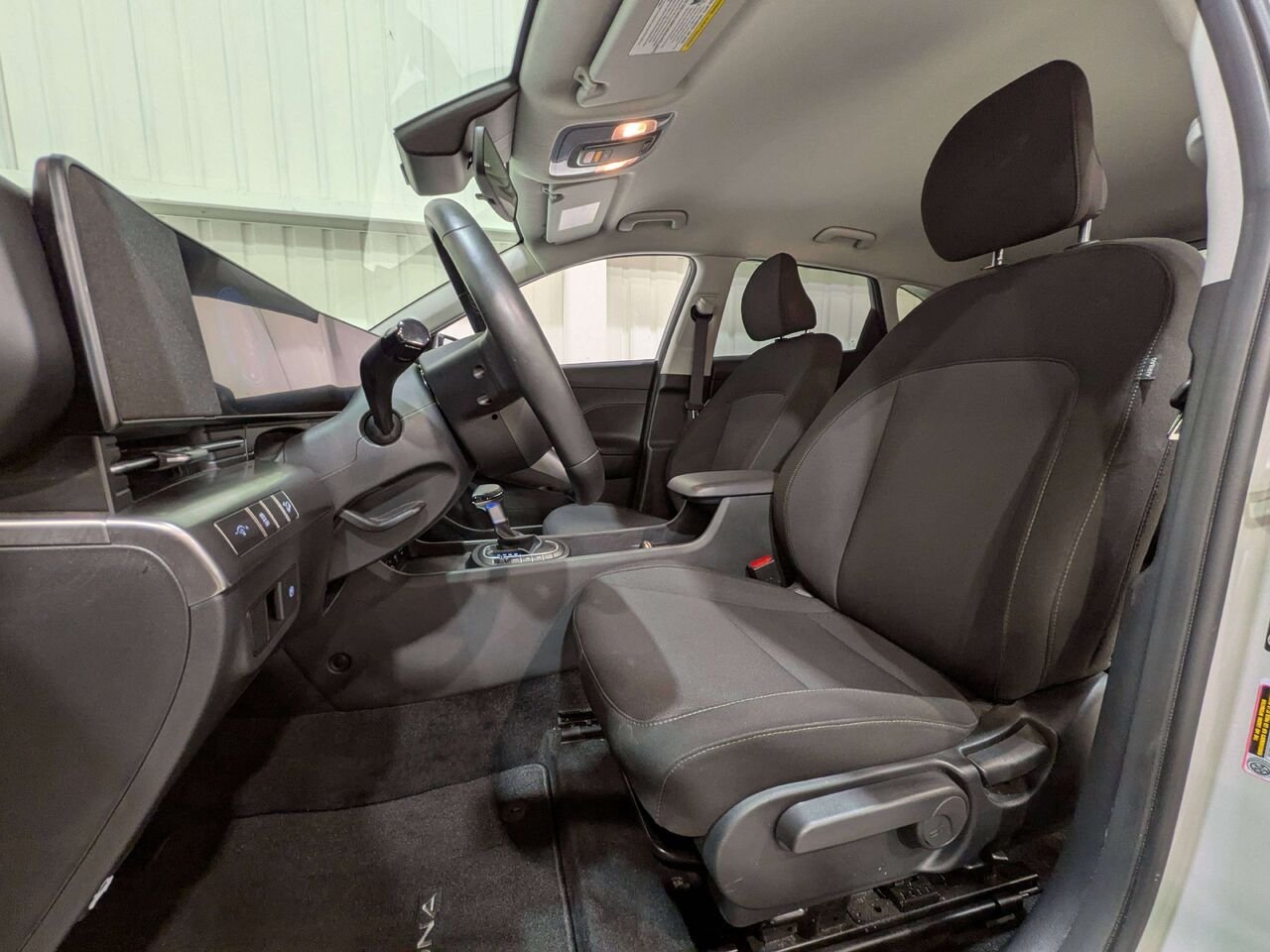 2025 Hyundai Kona 2.0L Preferred AWD Grey Val-David - photo #1
