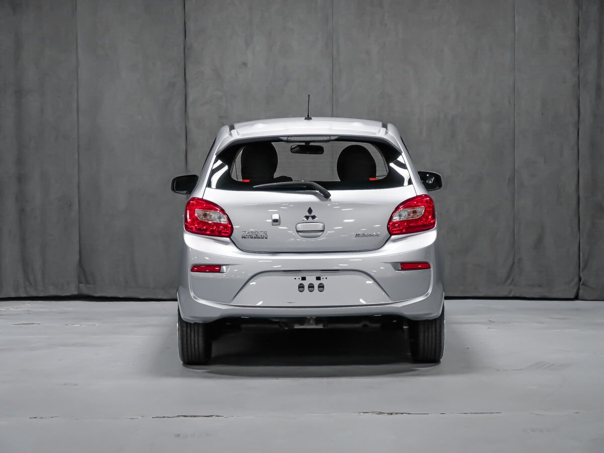 2018 Mitsubishi Mirage ES Silver Montreal - photo #5