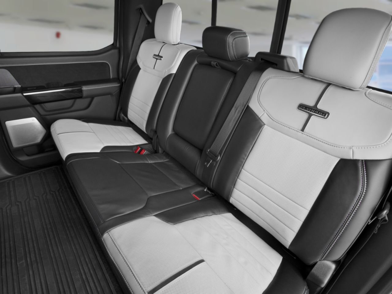 2025 Ford F-150 Lightning Space White Metallic Châteauguay - photo #5