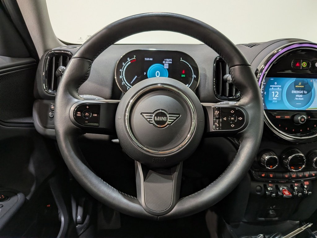 MINI Countryman Cooper ALL4 *Ltd Avail* 2023 Noir Val-David - photo #14