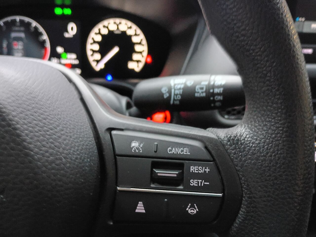 2025 Honda HR-V Silver Blainville - photo #23