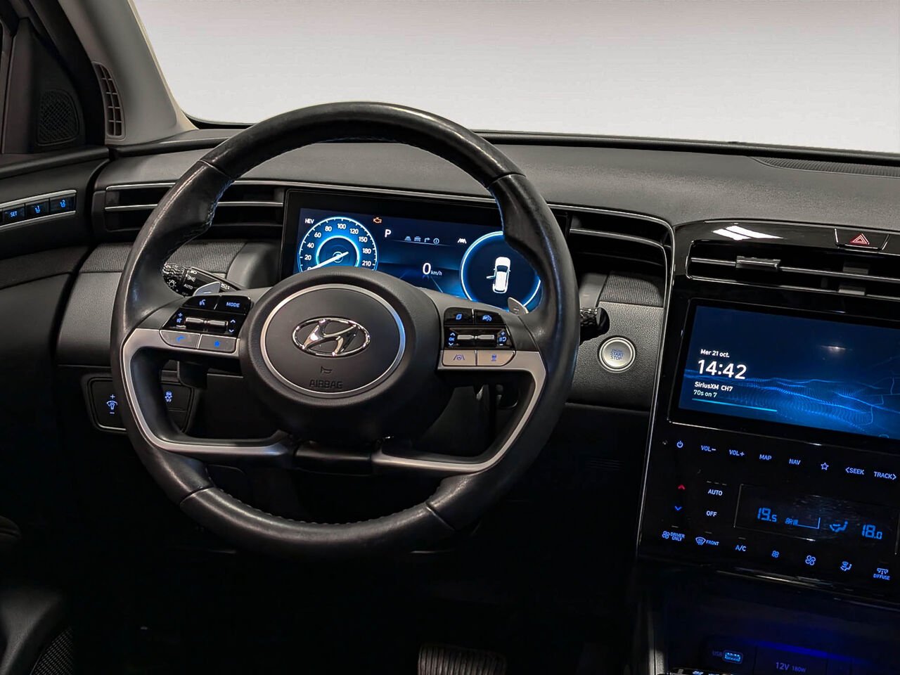 Hyundai TUCSON Hybrid AWD Ultimate Toit Pano 2024 Noir Sherbrooke - photo #13