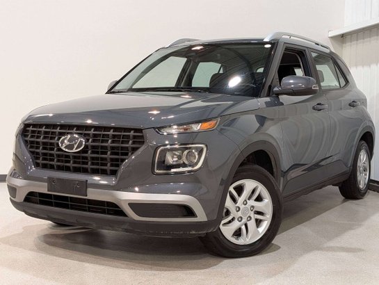 Hyundai Venue Preferred IVT 2026 Gris