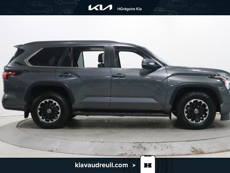 2024 Toyota Sequoia Grey Blainville - photo #8