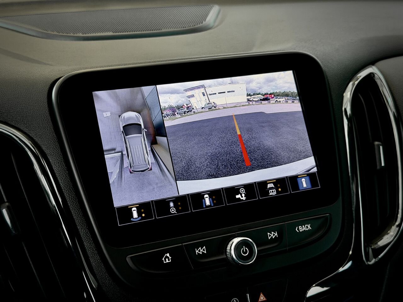 2024 Chevrolet Equinox White Notre-Dame-des-Prairies - photo #29