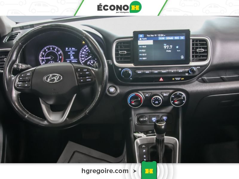 2020 Hyundai Venue Red Laval - photo #19