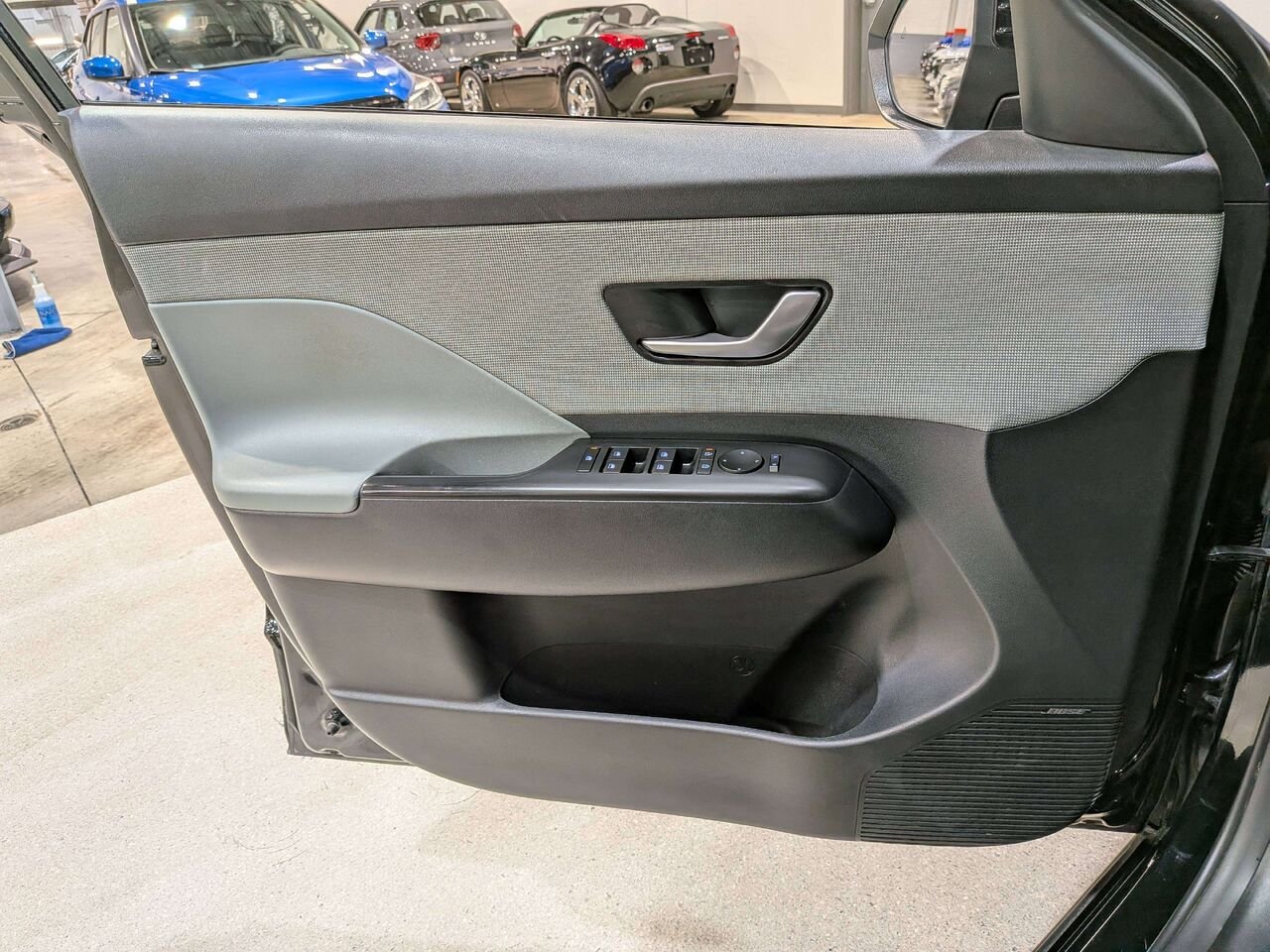 2024 Hyundai Kona Electric Ultimate FWD w/Sage-Green Interior Black Val-David - photo #31
