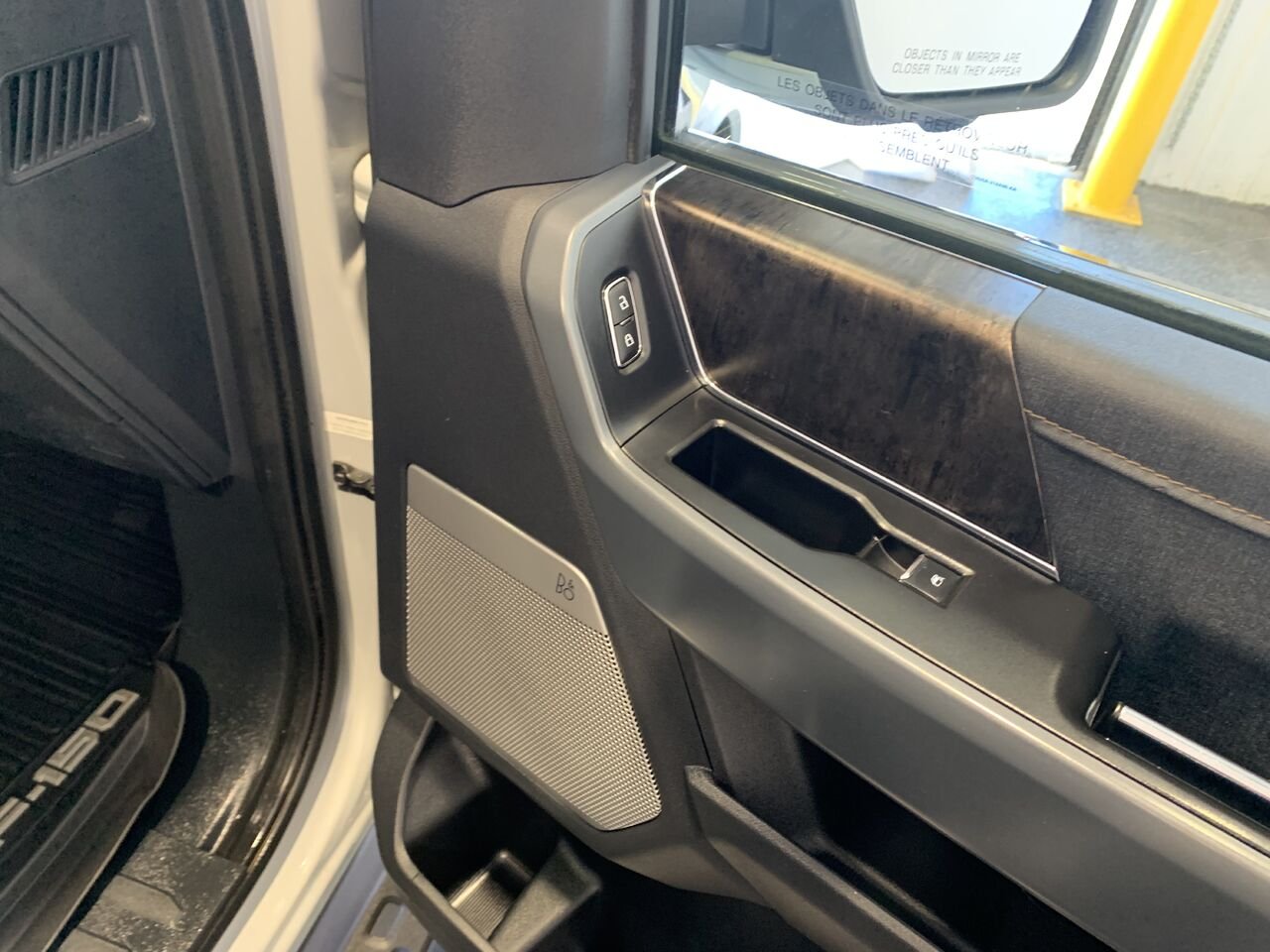 Ford F-150 Lightning LARIAT LARIAT cabine SuperCrew 4RM caisse de 5,5 pi 2023 Gris Châteauguay - photo #24