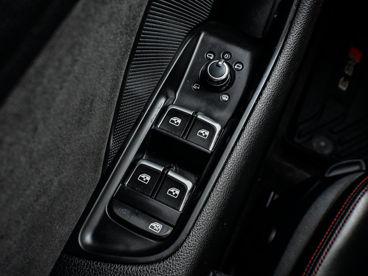 2018 Audi RS 3 Sedan 2.5 TFSI quattro S tronic Catalunya Red Metallic Sherwood Park - photo #18