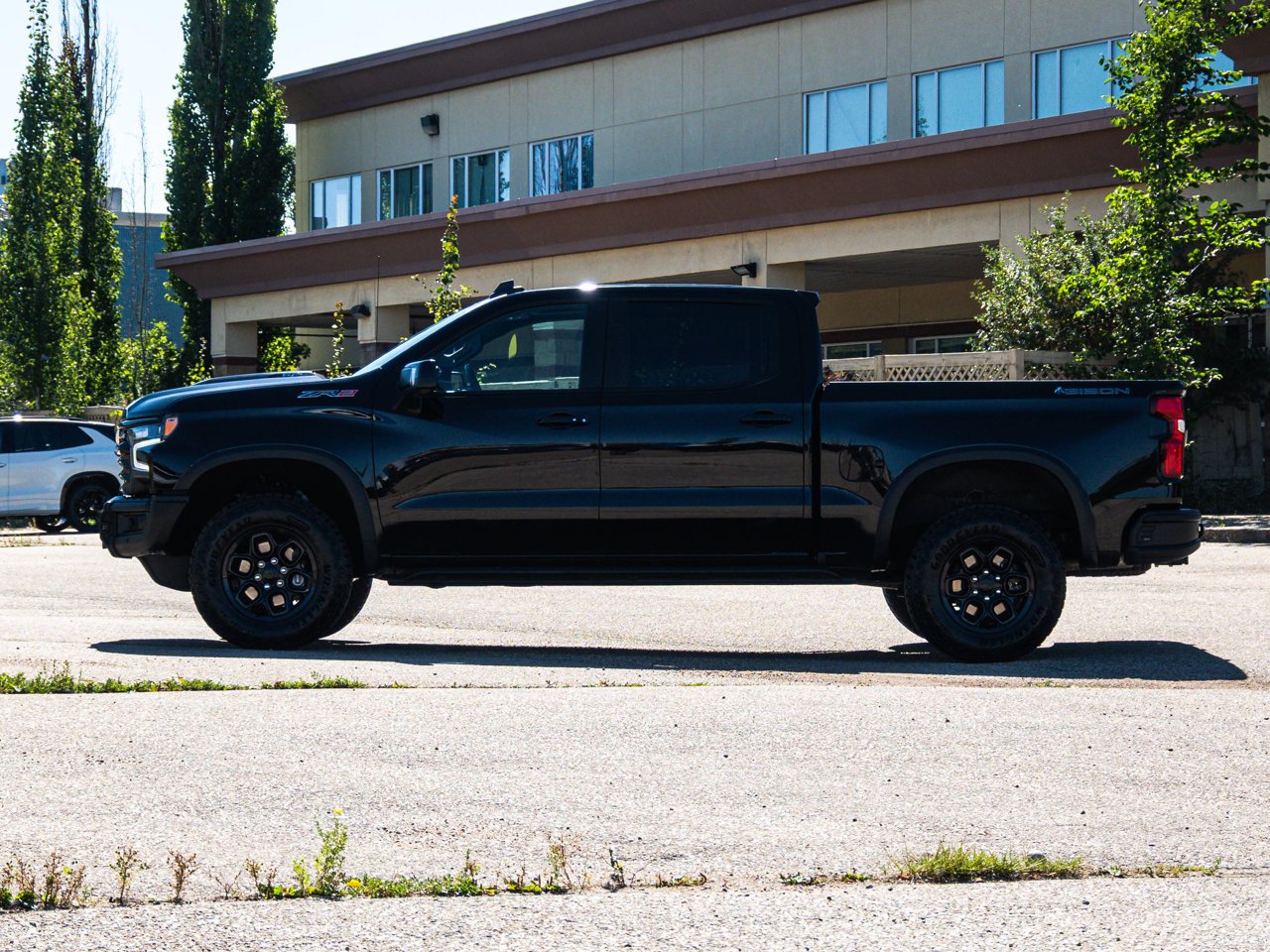 2025 Chevrolet Silverado 1500 4WD Crew Cab 147 ZR2 Black Sherwood Park - photo #9
