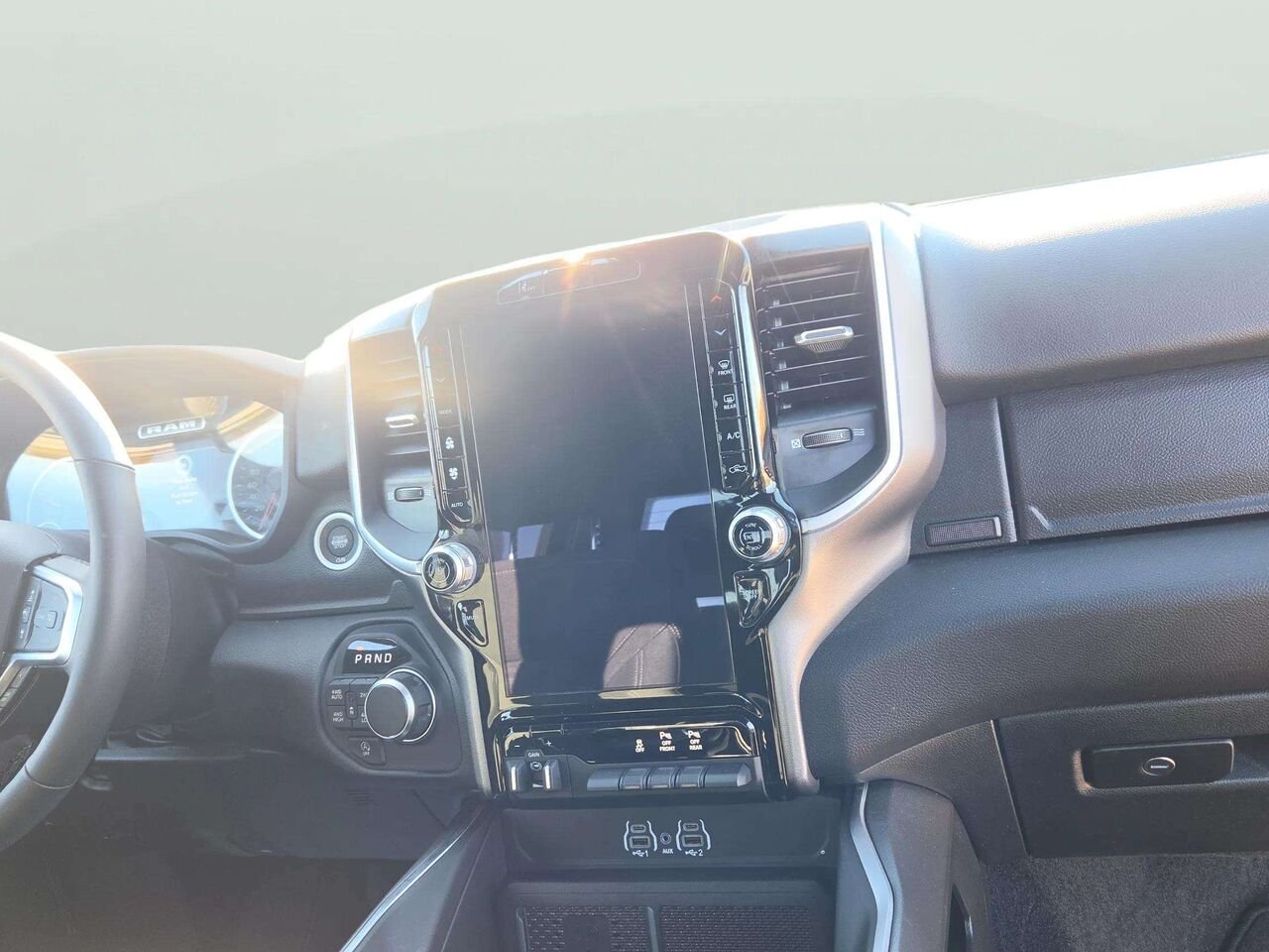 2025 Ram 1500 Black Gatineau - photo #11