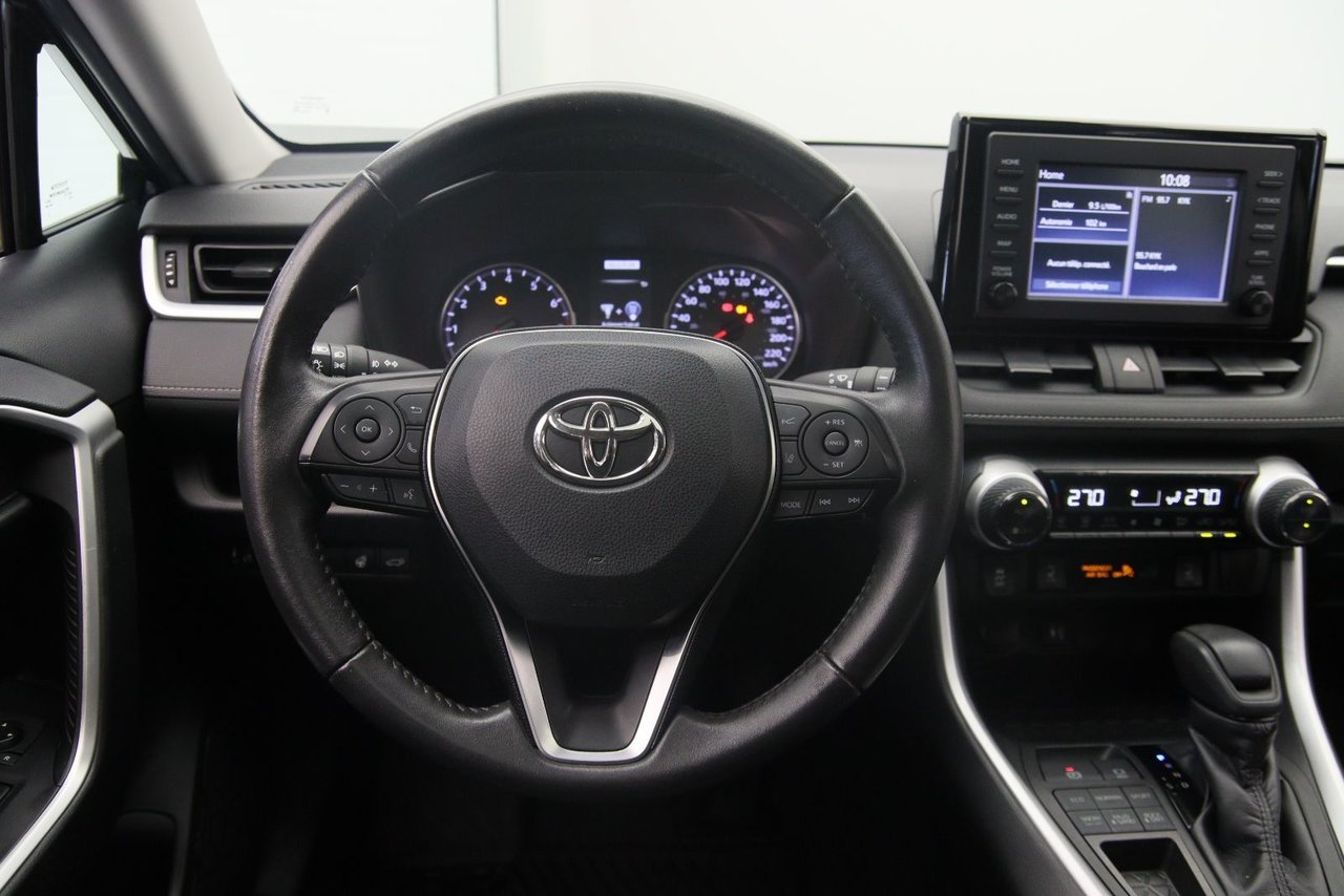 Toyota RAV4 XLE 2019 Noir Baie-Comeau - photo #8