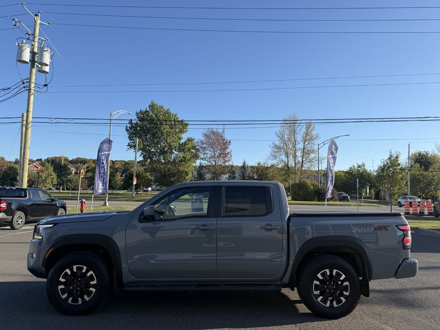 Nissan Frontier PRO-4X cabine double 4x4 2024 Gris