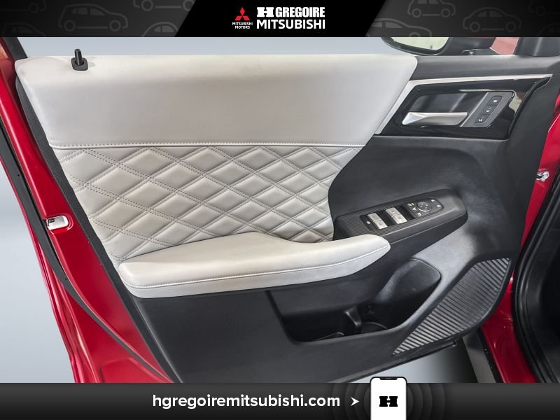 2024 Mitsubishi Outlander Red Saint-Eustache - photo #12