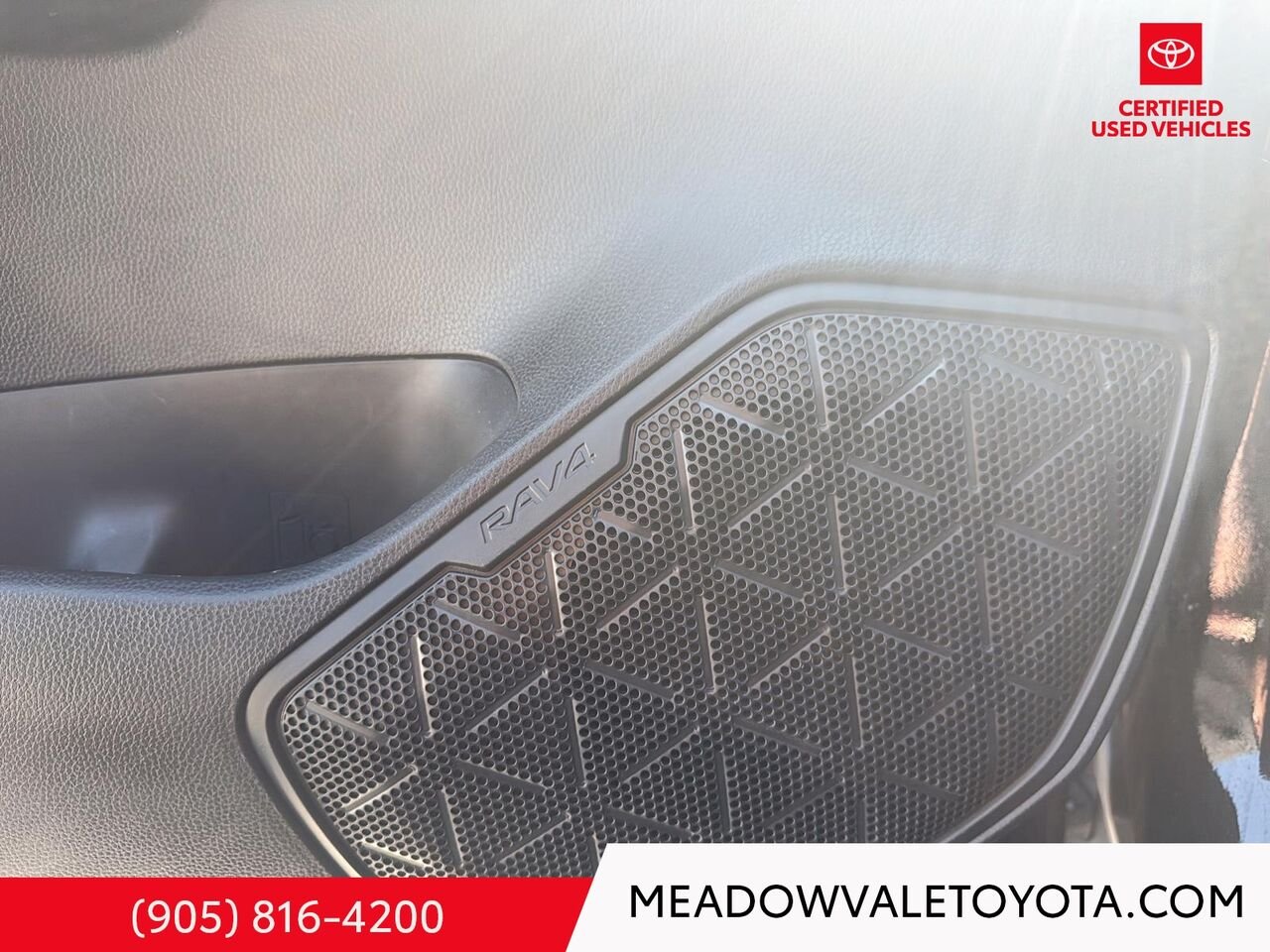 2020 Toyota RAV4 Sunroof, Back up Camera, Push Button Start Midnight Black Metallic Mississauga - photo #11