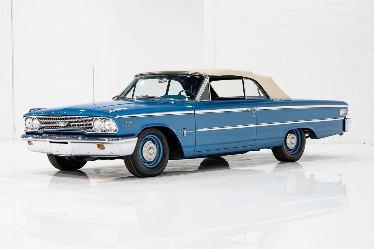 1963 Ford Galaxie 500 *PRIX EN USD* 406 Cu In TriPower 4-Speed Convertible Blue Montreal - photo #0