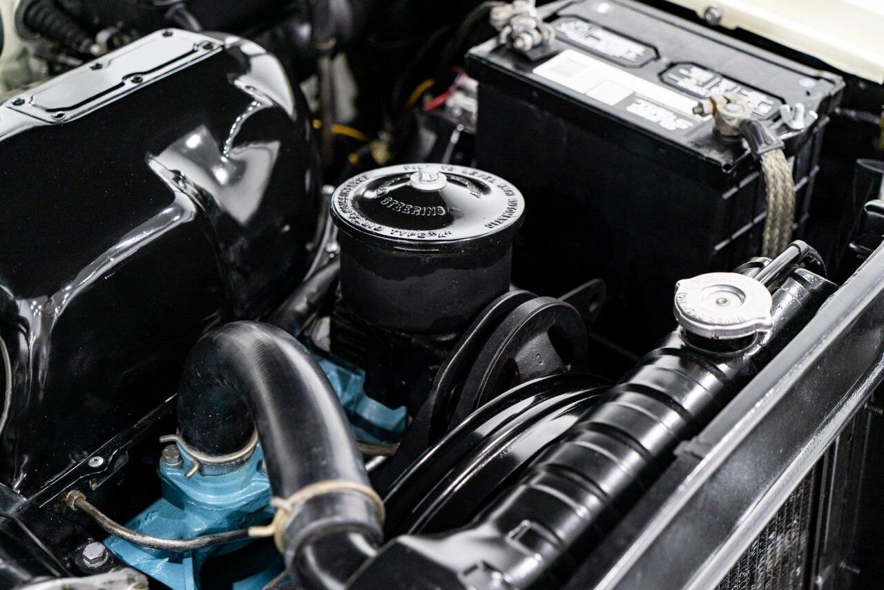 Pontiac Bonneville *PRICE IN USD* Fuel injected 347/315HP 1 of 630 produced 1957 Blanc Montréal - photo #19